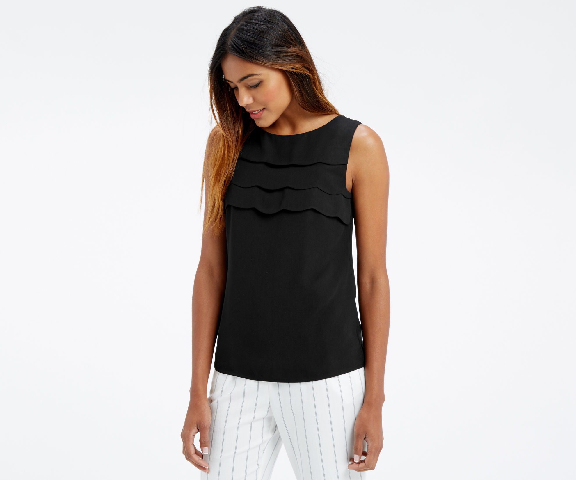 SCALLOP SLEEVELESS TOP